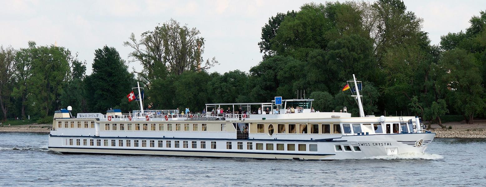 Nuestro buque, el MS Swiss Crystal navegando por los Paises Bajos CRUCEROS PAISES BAJOS CRUCEROS BELGICA Y HOLANDA CRUCEROS CANALES DE HOLANDA HOLLAND CRUISES BELGIUM CRUISES AMSTERDAM CRUISES CREUERS HOLANDA CRUCEROS FLUVIALES HOLANDA CRUCEROS FLUVIALES EN ESPAÑOL CRUCEROS POLITOURS OFERTA CRUCEROS CRUCEROS CON DESCUENTO CRUCEROS EN OFERTA CRUCEROS BRUJAS CRUCEROS ROTTERDM CRUCEROS BRUSELAS CRUCEROS HOLANDA CRUCEROS TULIPANES DE HOLANDA CRUCEROS PRIMAVERA CRUCEROS VERANO PAISES BAJOS CRUCEROS POLITOURS CRUCEROS MS SWISS CRYSTAL #SwissCrystal #Politours #CruceroHolanda #CruceroPaisesBajos #CruceroBelgicayHolanda #CrucerosFluviales #RiverCruises #HollandRiverCruises